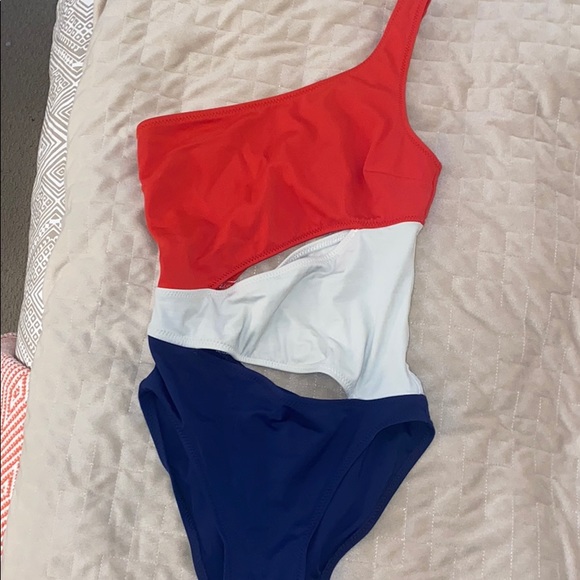 The Louise One Piece - Picture 4 of 4